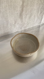 Low Bowl – Subtle Flower small beige