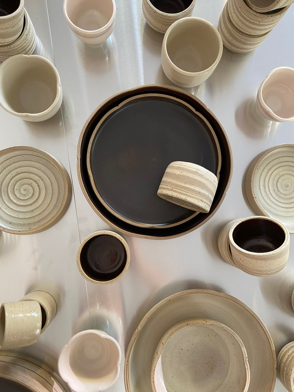 Low Bowl – Subtle Flower  medium walnut