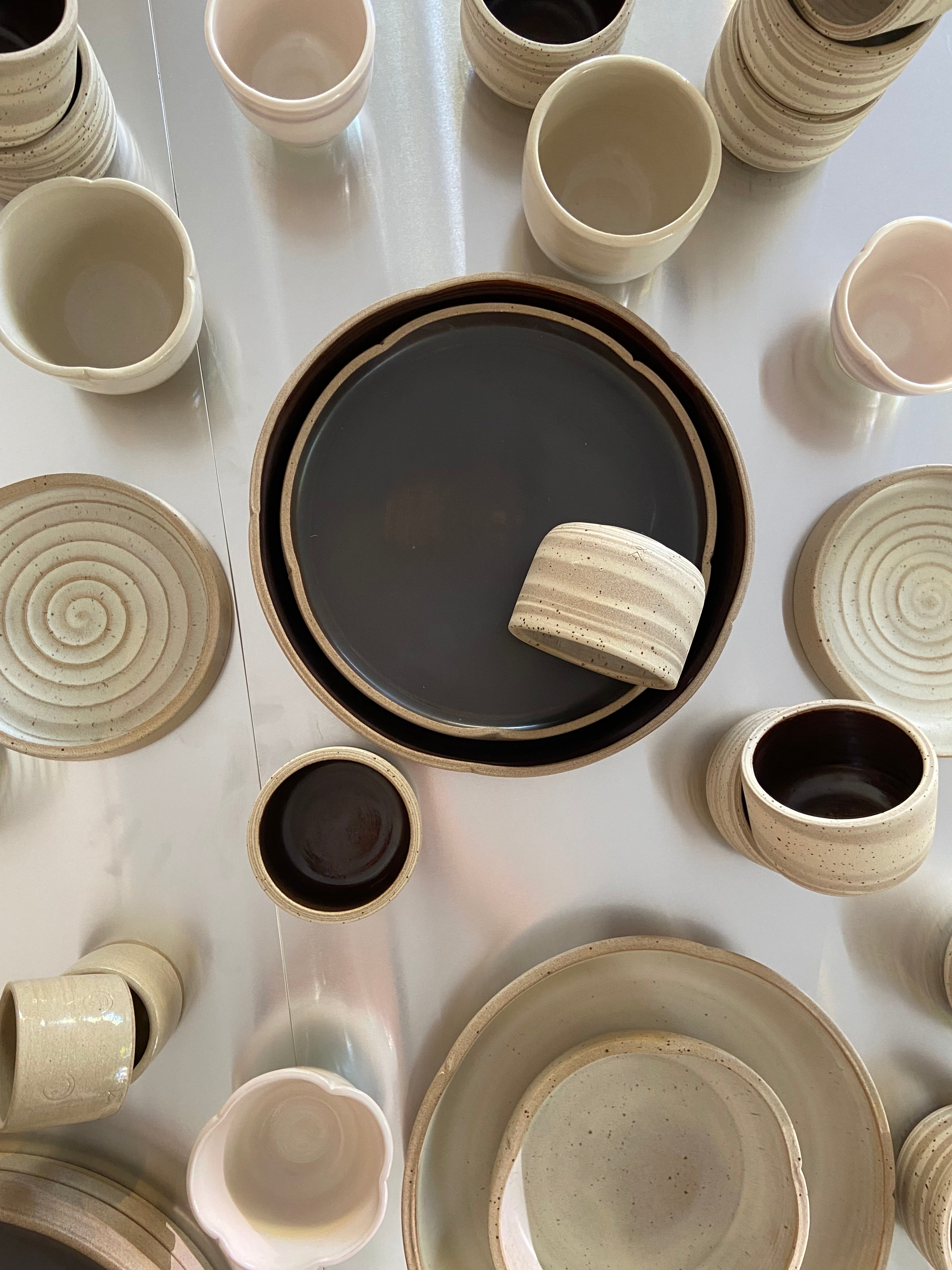 Low Bowl – Subtle Flower  medium walnut