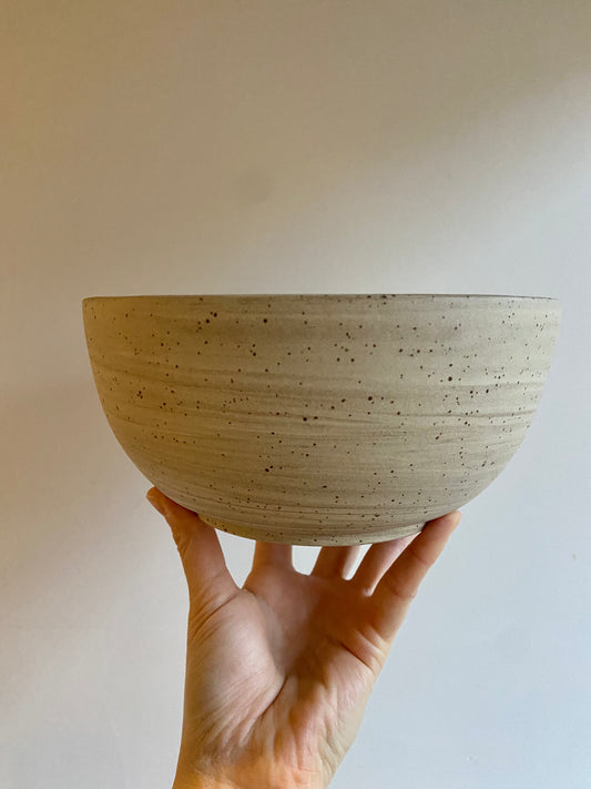 Elevated large bowl